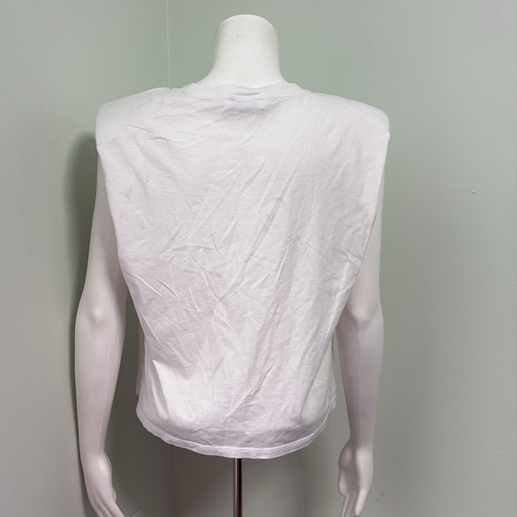 Aritzia Babaton Cropped Padded Shoulder V Neck Muscle Tee in White XS - Picture 7 of 7